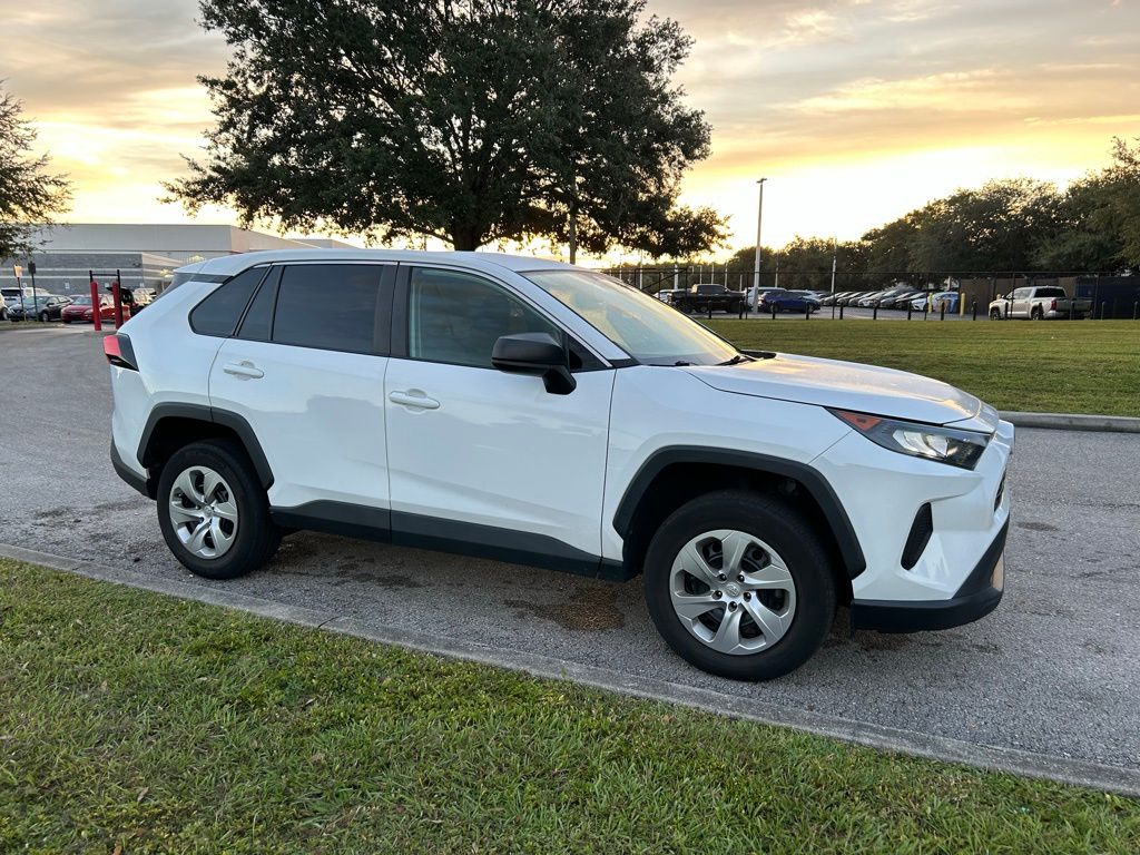 Thumbnail: 2022 Toyota RAV4 - 7