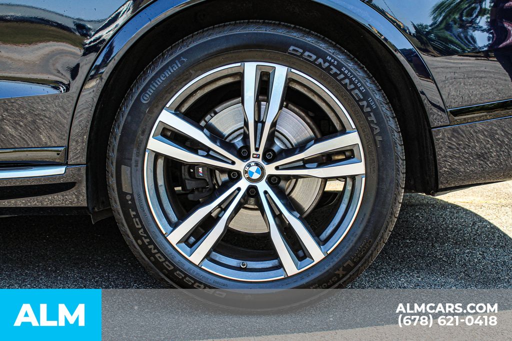 Used 2023 Black BMW xDrive40i image 13