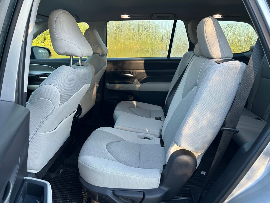 Thumbnail: 2025 Toyota Grand Highlander - 14