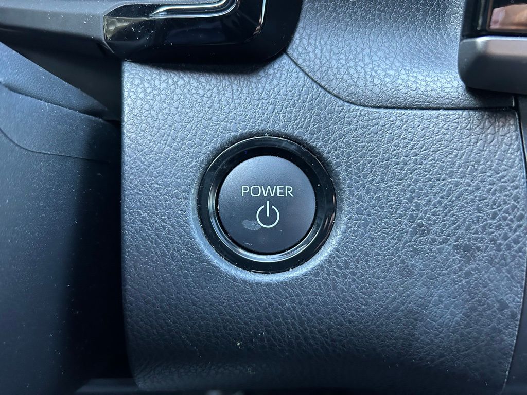 Thumbnail: 2025 Toyota Camry - 29