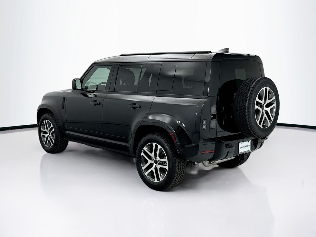 Thumbnail: 2026 Land Rover Defender - 7