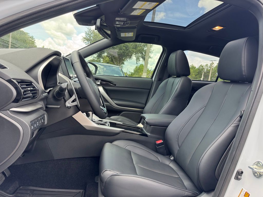 2025 Mitsubishi Eclipse Cross SEL photo 12
