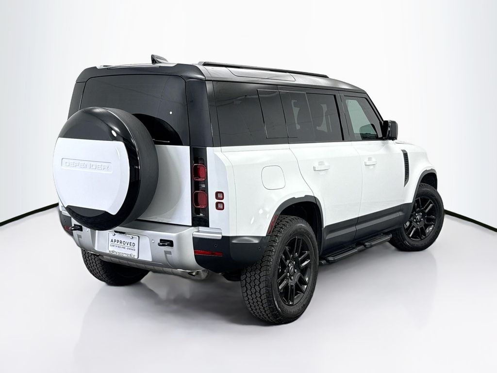 Thumbnail: 2025 Land Rover Defender - 5