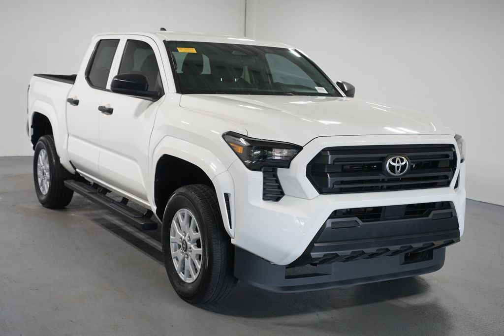 Thumbnail: 2025 Toyota Tacoma - 3