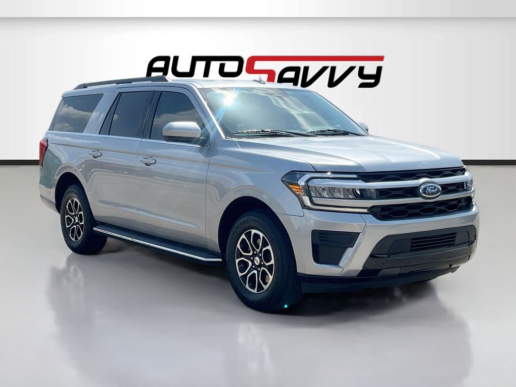 Silver Metallic 2023 Ford Expedition SUV / Crossover 4X2 Automatic