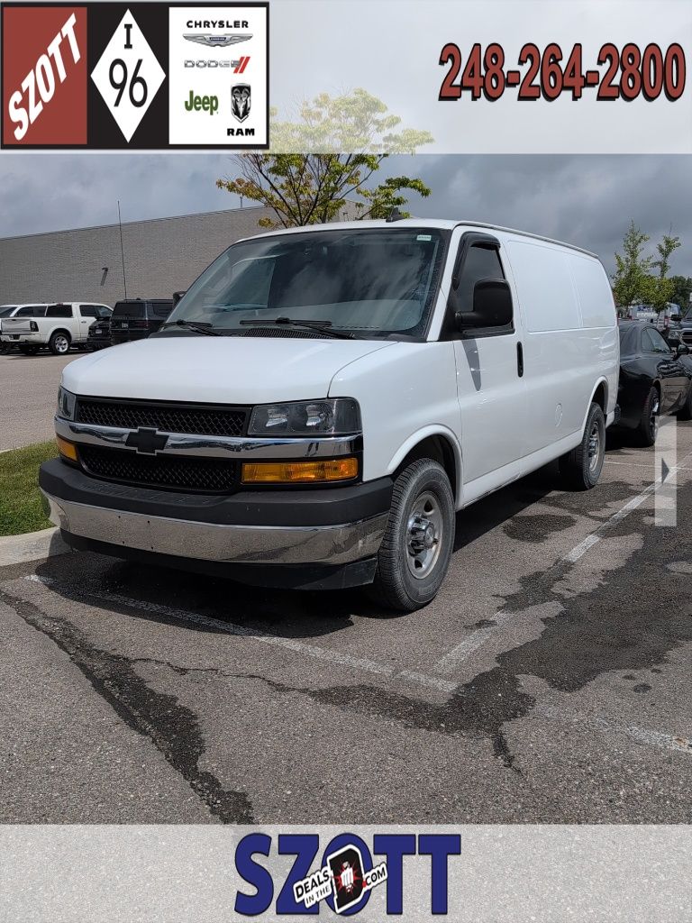 Summit White 2018 Chevrolet Express Cargo Van Rear-Wheel Drive 6-Speed Automatic Overdrive