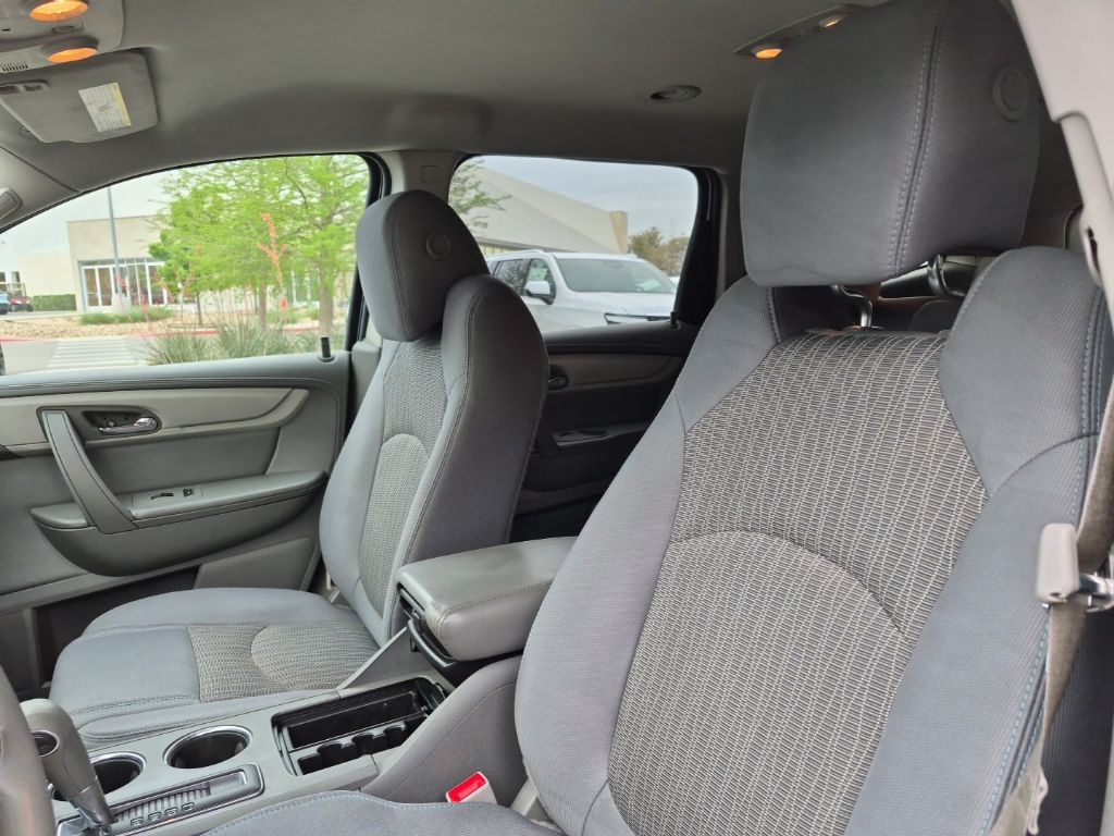 Used Car 2015 Chevrolet Traverse  Ls For Sale Under $10,000 In Austin, Texas