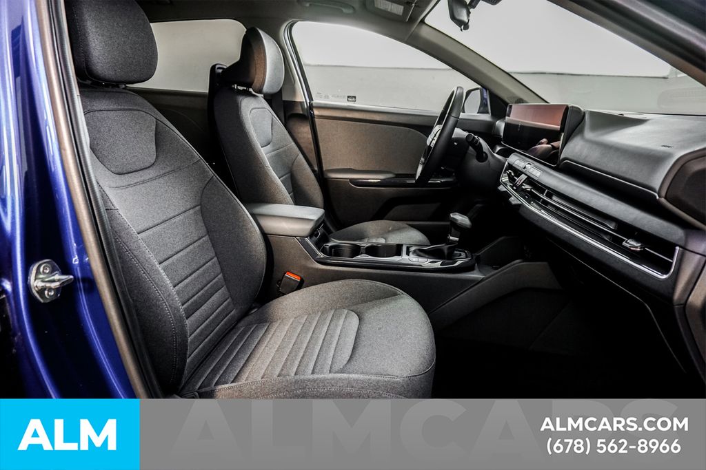 Used 2025 Blue Kia EX image 19