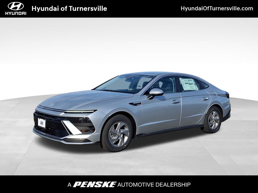 2025 Hyundai Sonata SE Hero Image