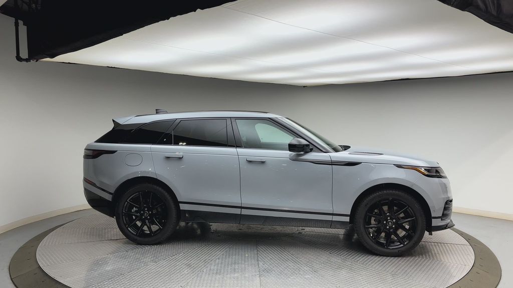 Thumbnail: 2026 Land Rover Range Rover Velar - 9