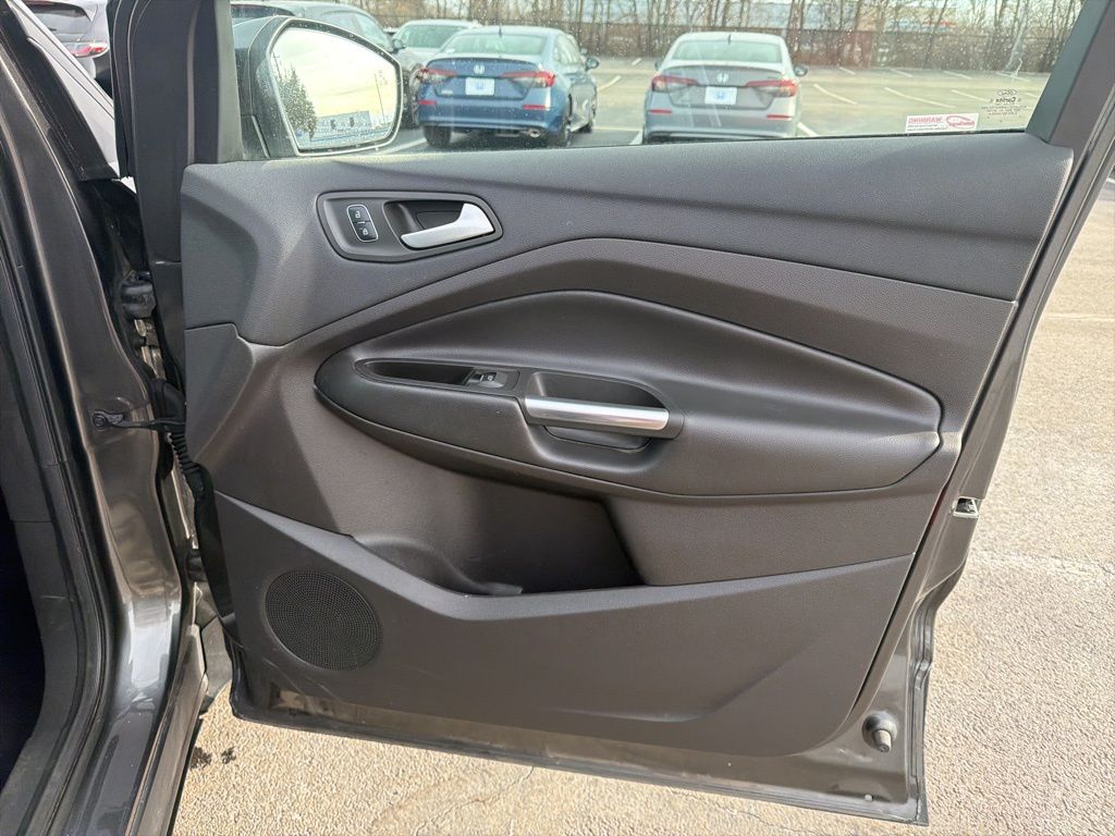 Thumbnail: 2017 Ford Escape - 27