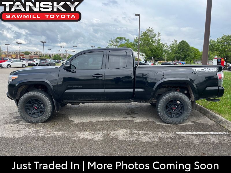 2022 Toyota Tacoma TRD Sport photo