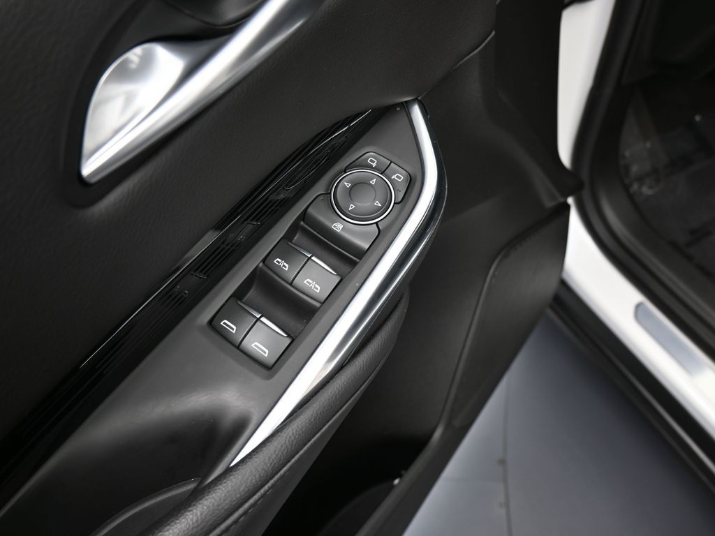 Used 2024 Crystal White Tricoat Cadillac Luxury image 13