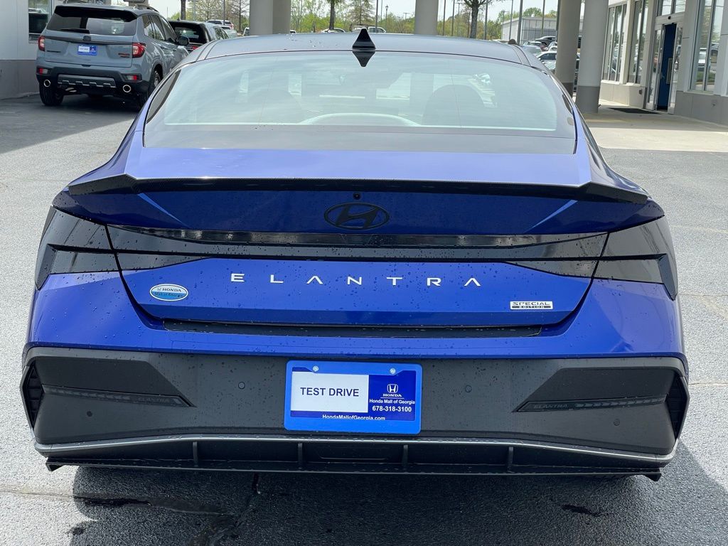 2024 Hyundai Elantra SEL 4