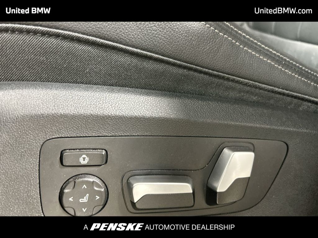 Thumbnail: 2021 BMW X6 - 12