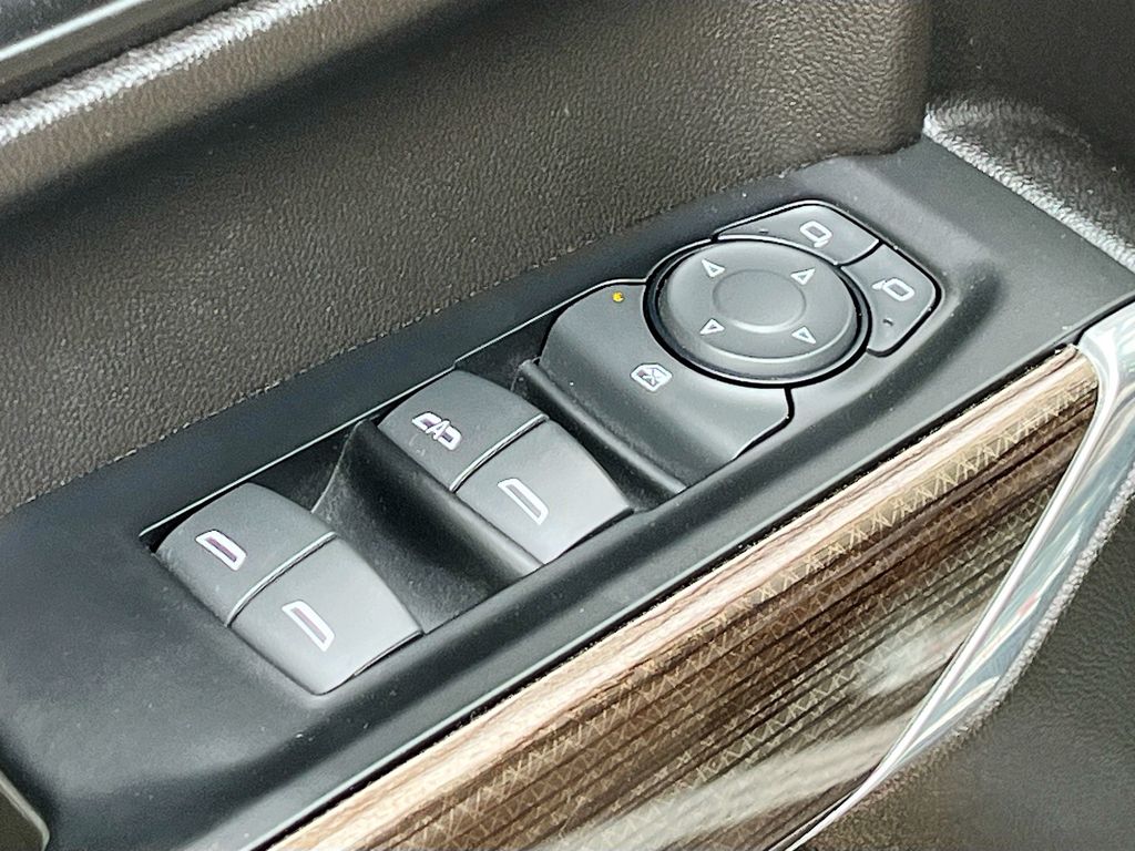 Used 2022 Gray Chevrolet RST image 17