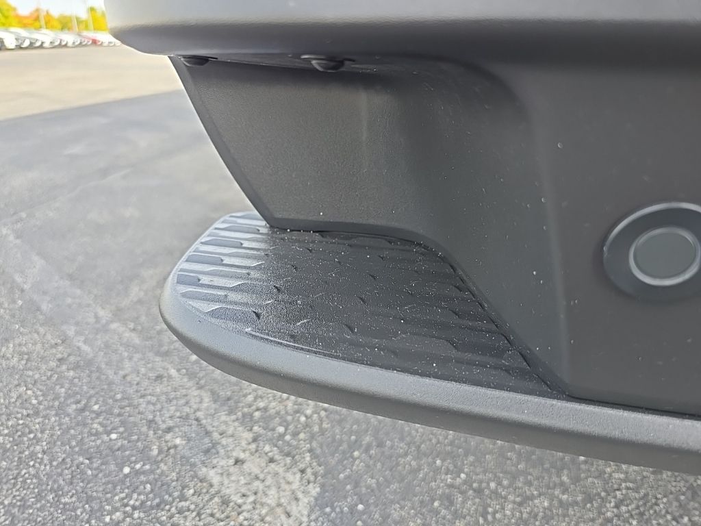 Thumbnail: 2022 GMC Canyon - 18