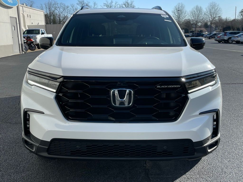2025 Honda Pilot Black Edition 8