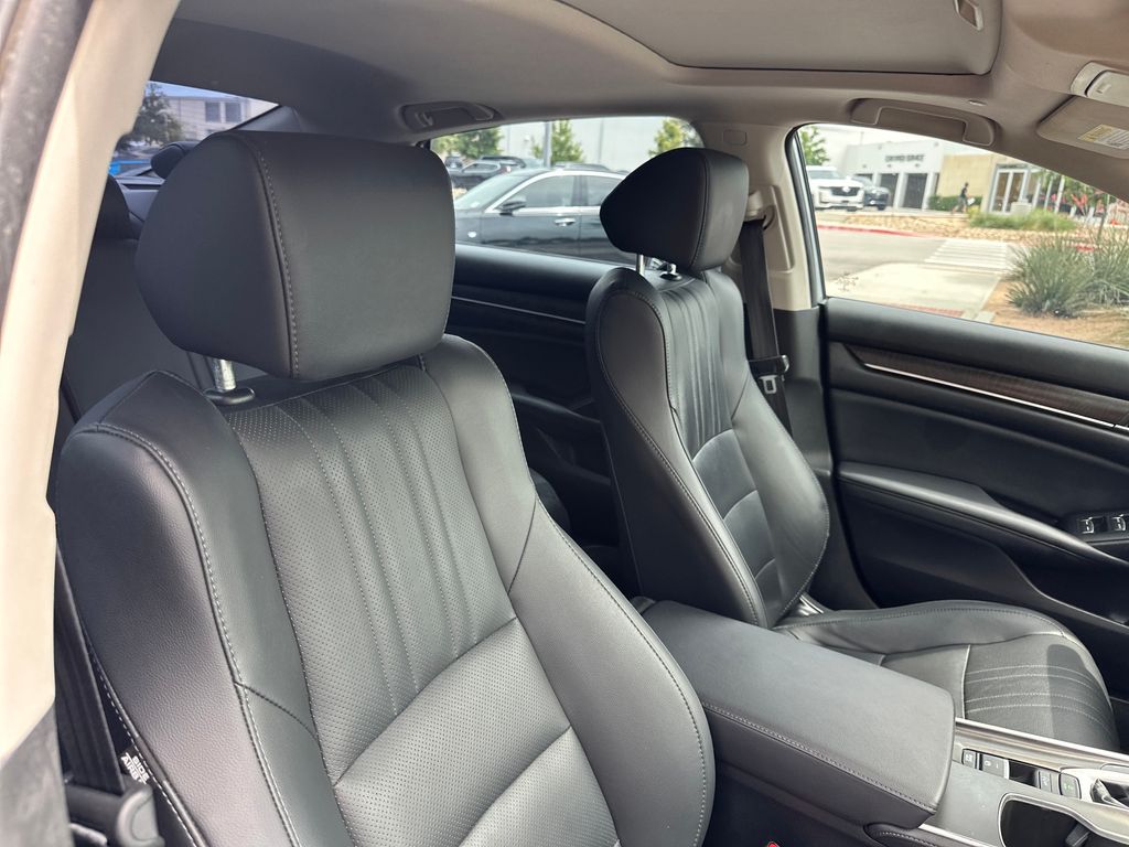 Used Car 2021 Honda Accord  Ex-l For Sale Under $25,000 In Austin, Texas