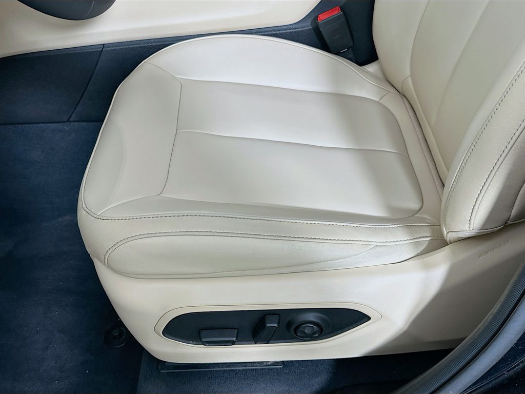2023 Jeep Grand Cherokee Limited Edition 20