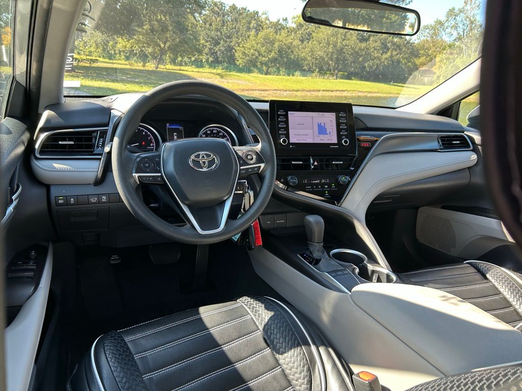 Thumbnail: 2023 Toyota Camry - 11