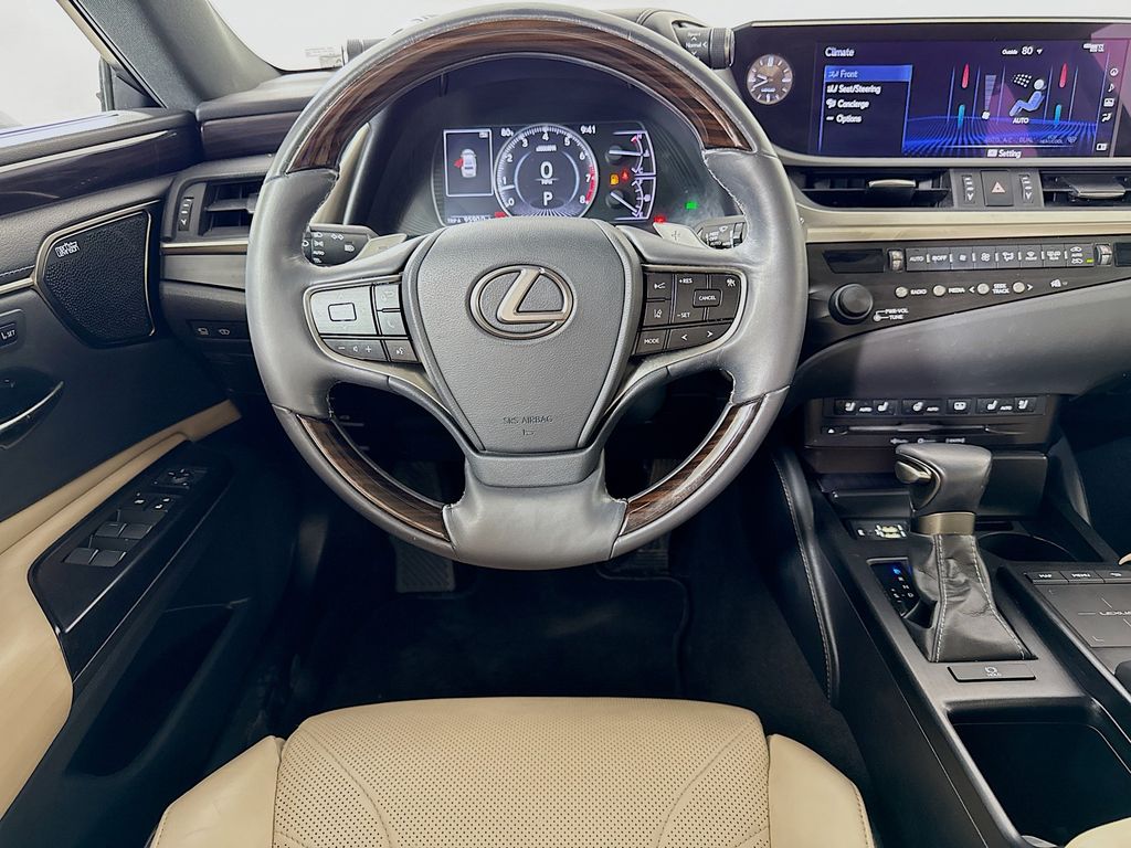 Thumbnail: 2019 Lexus ES - 23