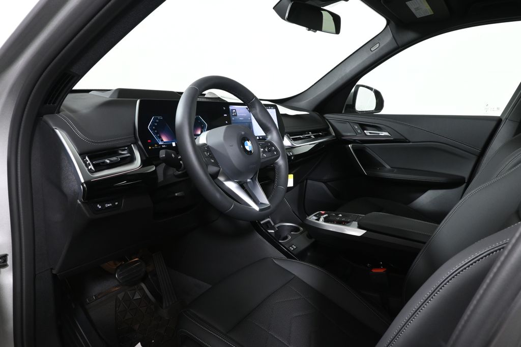 Thumbnail: 2027 BMW X1 - 14