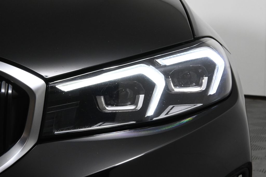 Thumbnail: 2023 BMW 3 Series - 11