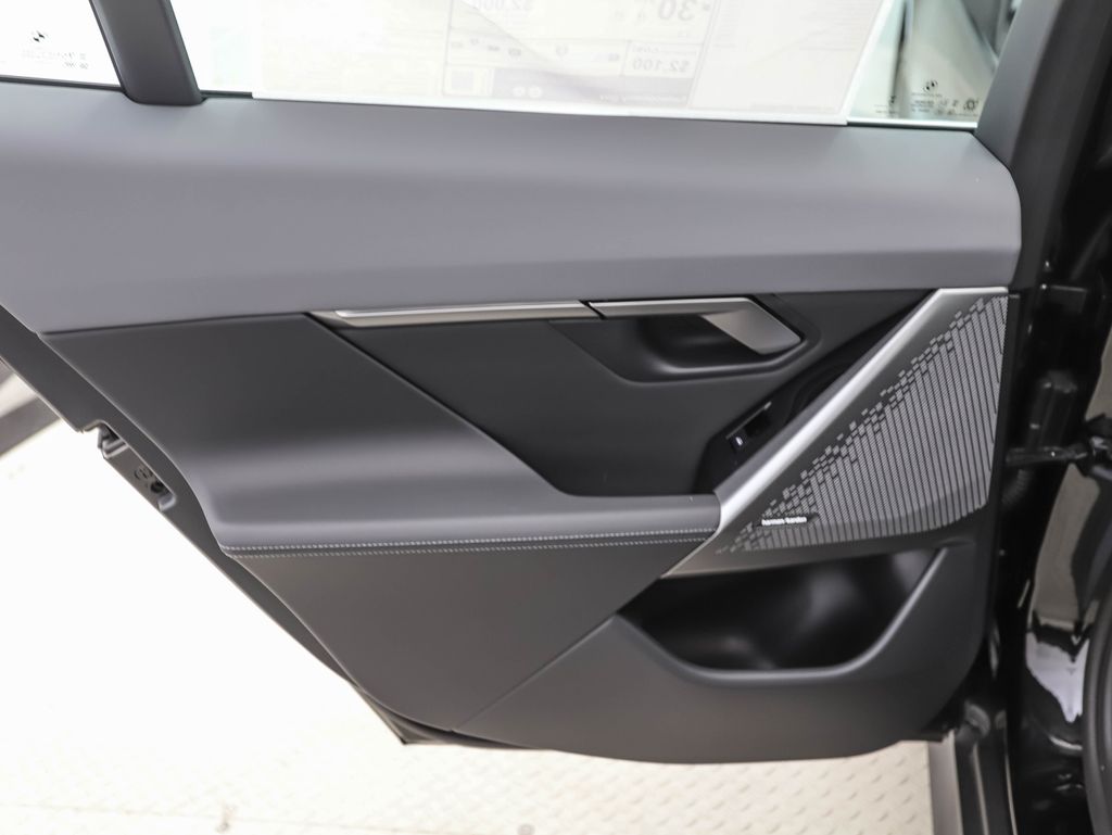 Thumbnail: 2026 BMW 5 Series - 20