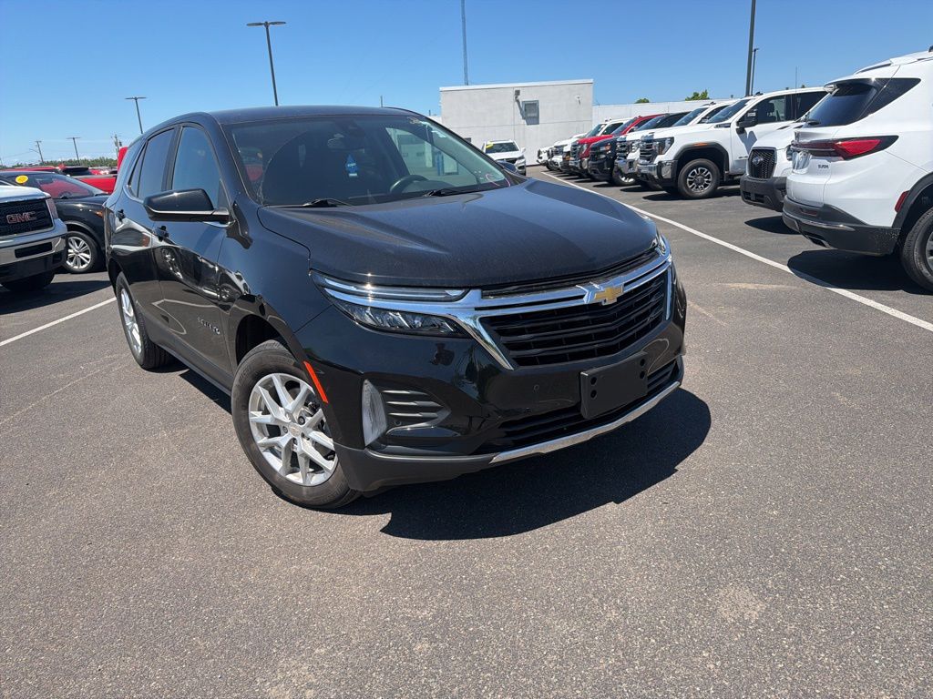 2022 Chevrolet Equinox LT FWD with 1LT