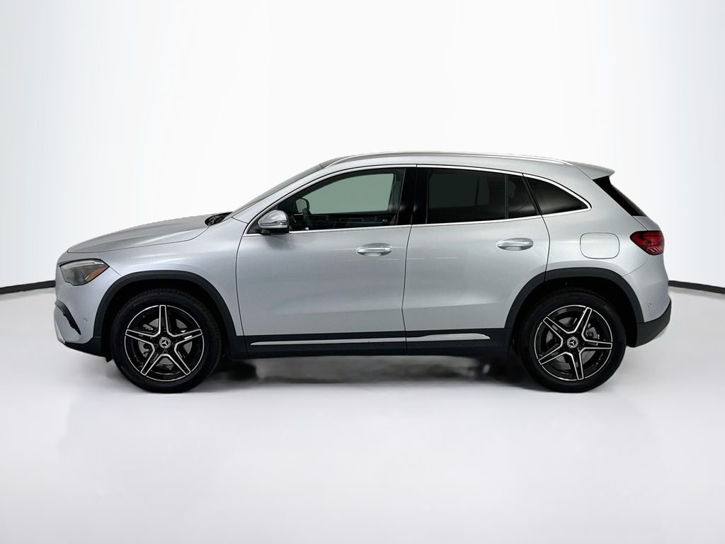 Thumbnail: 2026 Mercedes-Benz GLA - 8