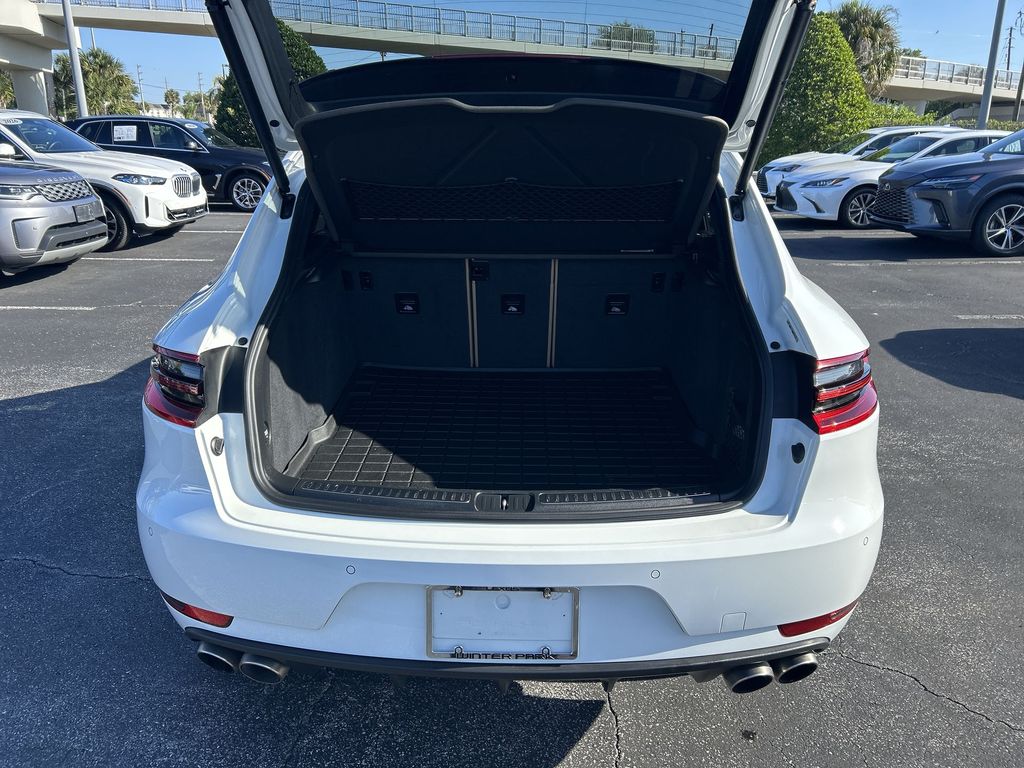 Thumbnail: 2017 Porsche Macan - 13