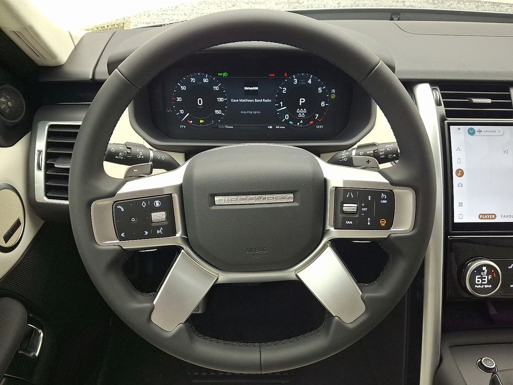 Thumbnail: 2026 Land Rover Discovery - 16