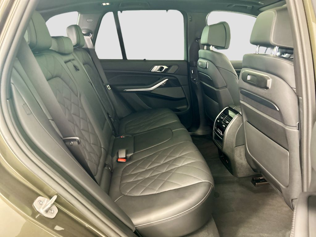Thumbnail: 2025 BMW X5 - 21