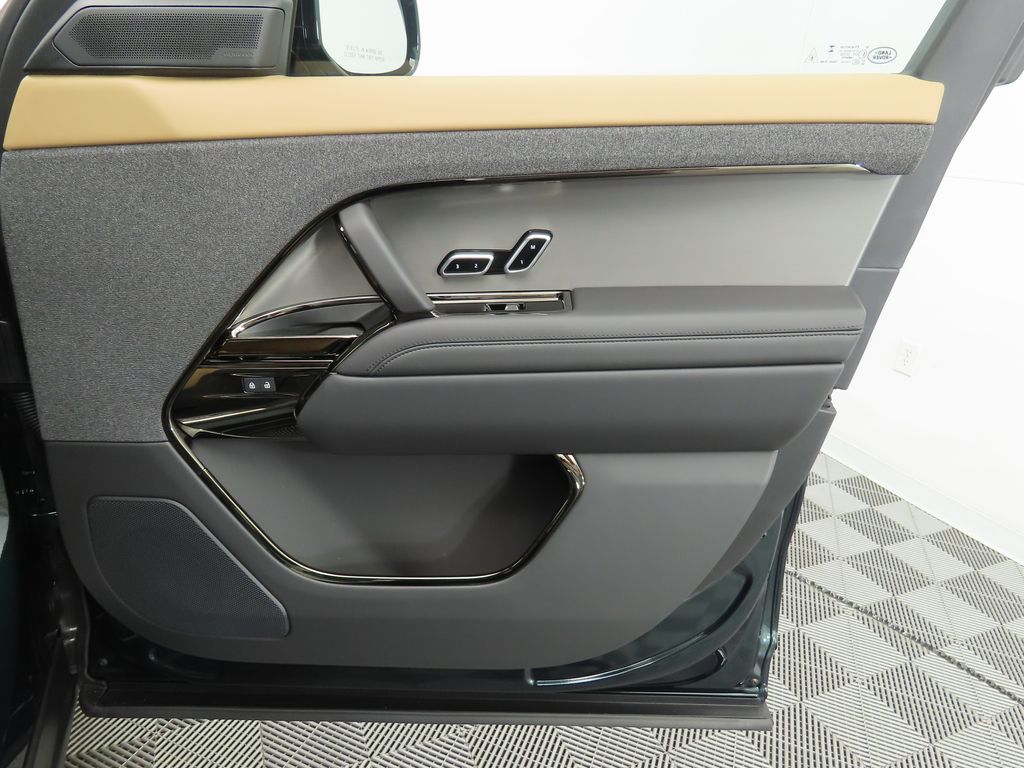 2025 Land Rover Range Rover Sport Dynamic 25