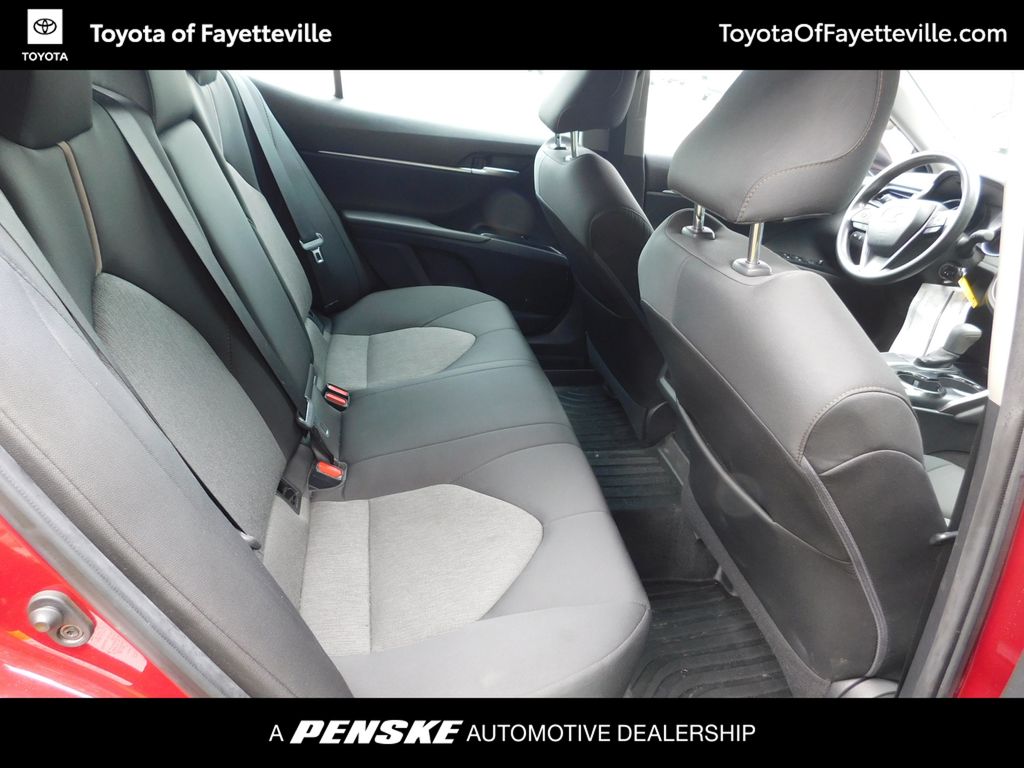 2019 Toyota Camry LE 4
