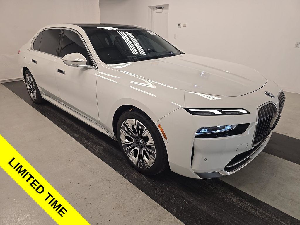 Alpine White 2023 BMW i7 Sedan All-Wheel Drive Automatic