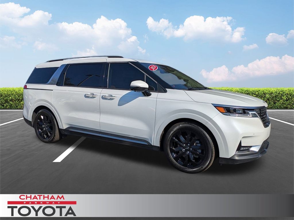 2024 Kia Carnival SX Prestige's photo