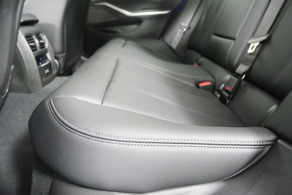 Thumbnail: 2026 BMW 3 Series - 16