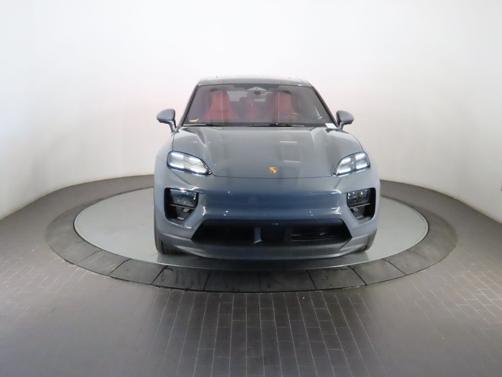 Thumbnail: 2025 Porsche Macan - 10