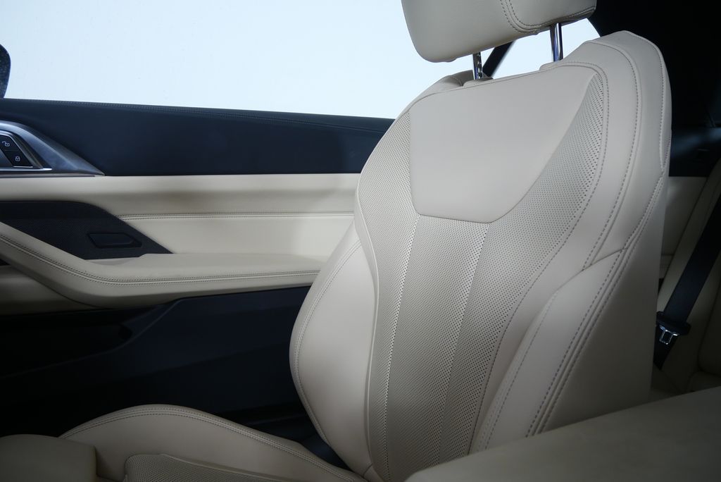 Thumbnail: 2025 BMW 4 Series - 25