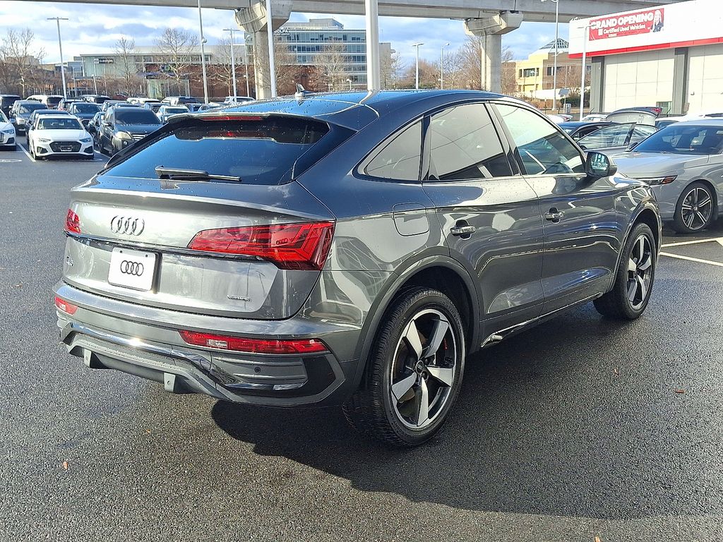 Thumbnail: 2023 Audi Q5 - 4