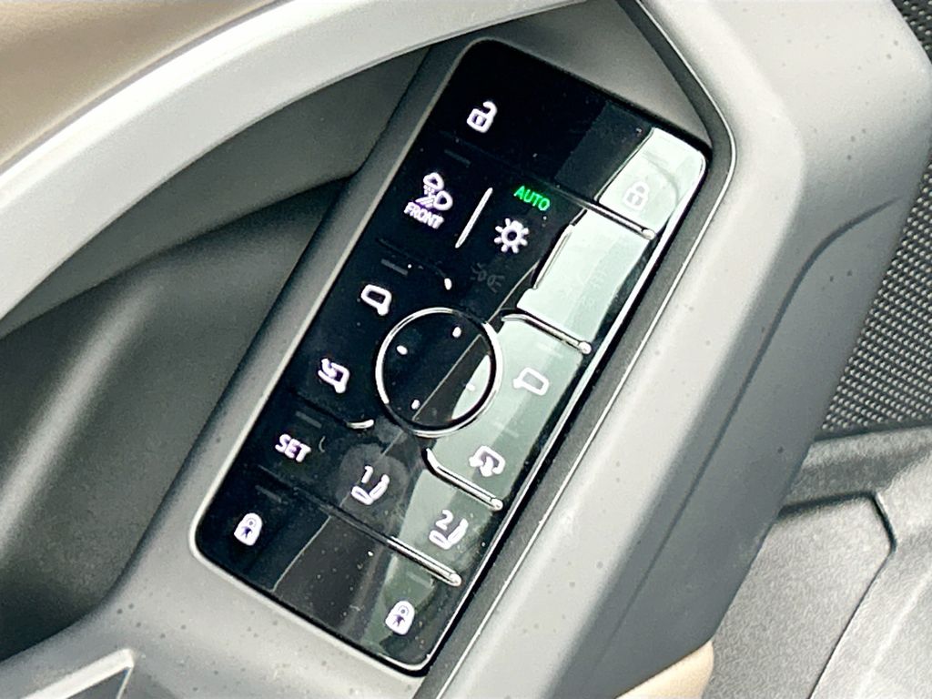 Thumbnail: 2025 Audi Q5 - 23