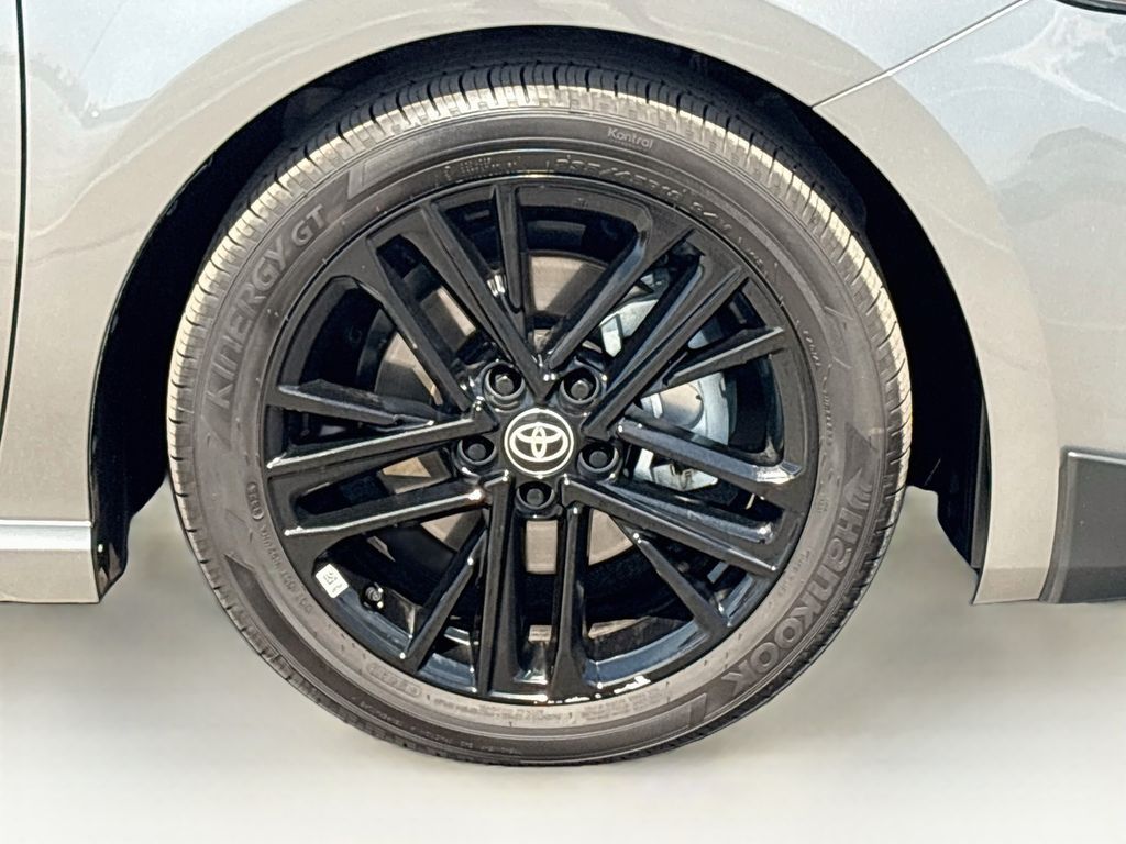 Thumbnail: 2026 Toyota Camry - 32