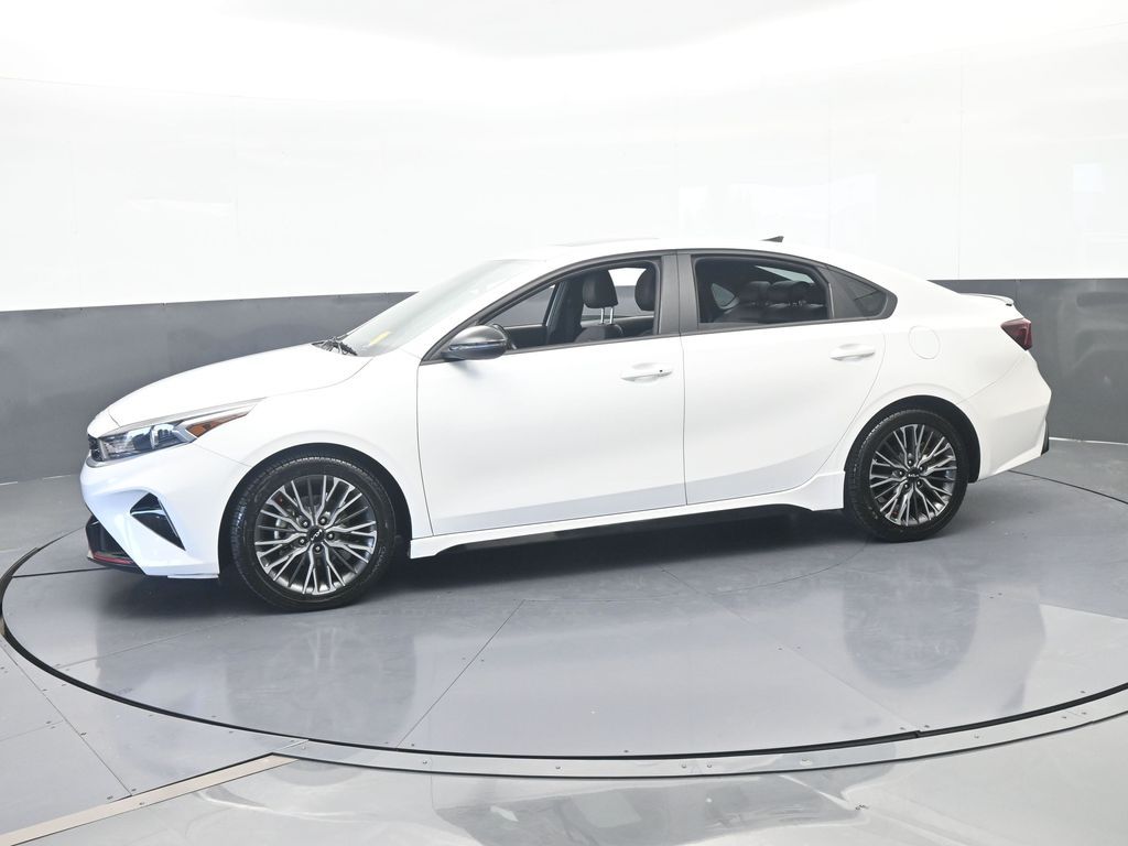Used 2024 Snow White Pearl Kia GT-Line image 2
