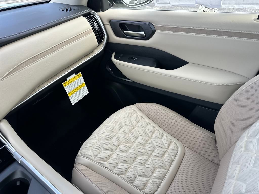 2025 Nissan Armada Platinum photo