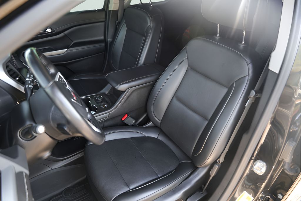 Used Car 2022 Gmc Acadia  Slt For Sale Under $30,000 In Austin, Texas