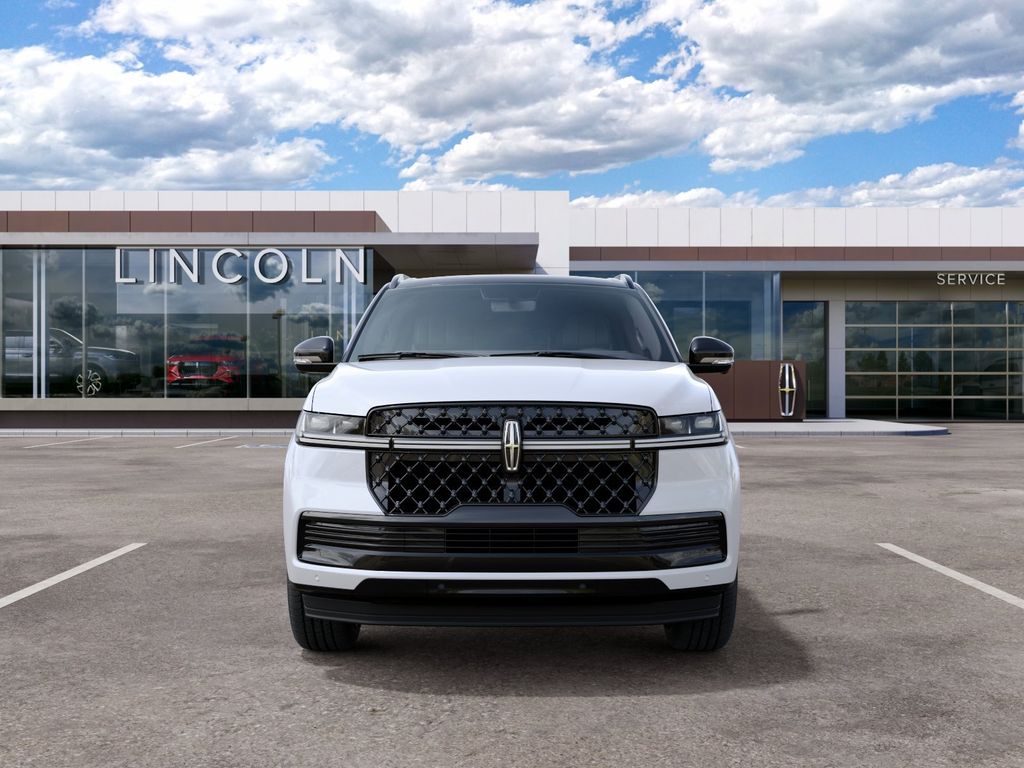 Thumbnail: 2027 Lincoln Navigator L - 3