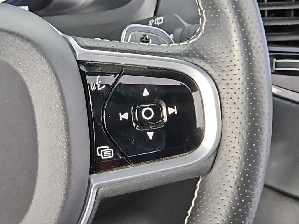 Thumbnail: 2019 Volvo XC90 - 31