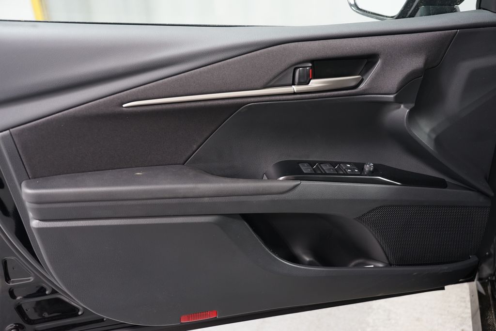 2025 Toyota Camry LE 30